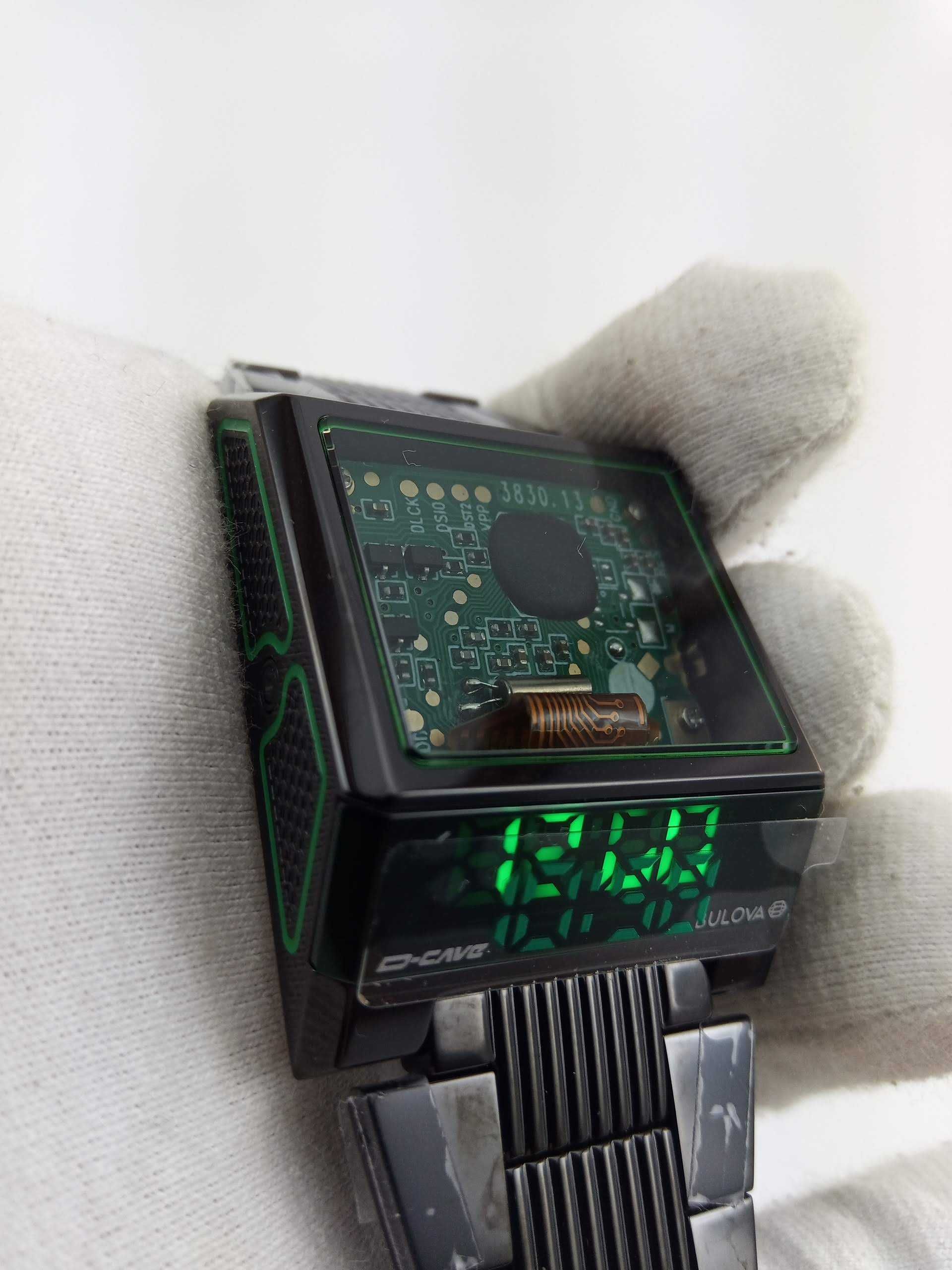 Bulova Computron 98C140 мужские часы геймеров и энтузиастов РРЦ $650