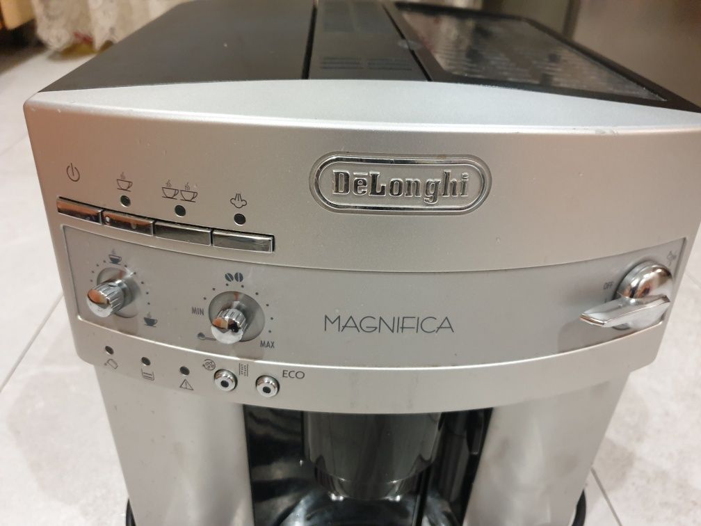 Кавомашина/кавоварка  Delonghi Magnifica ESAM 3200S