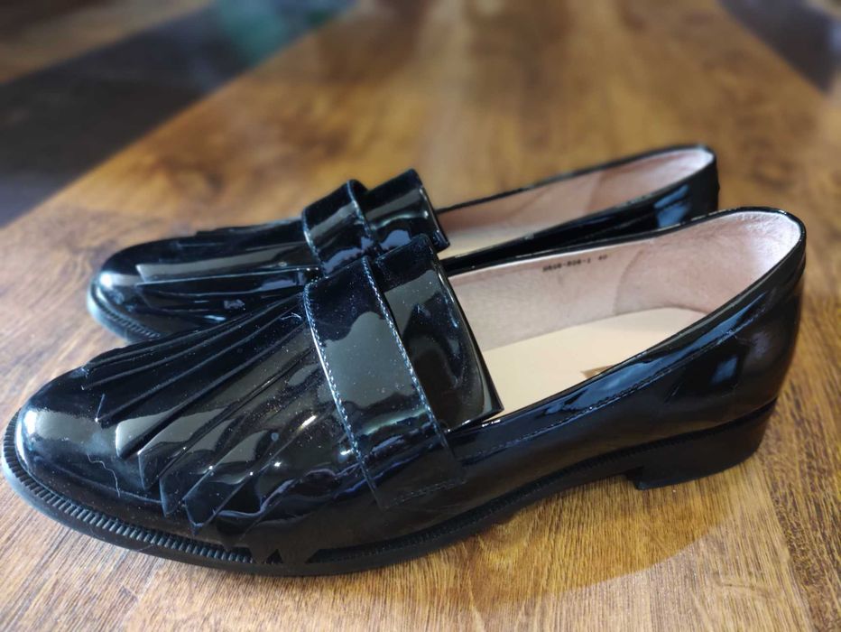 Лаковані туфлі весняні, лофери 38 розмір