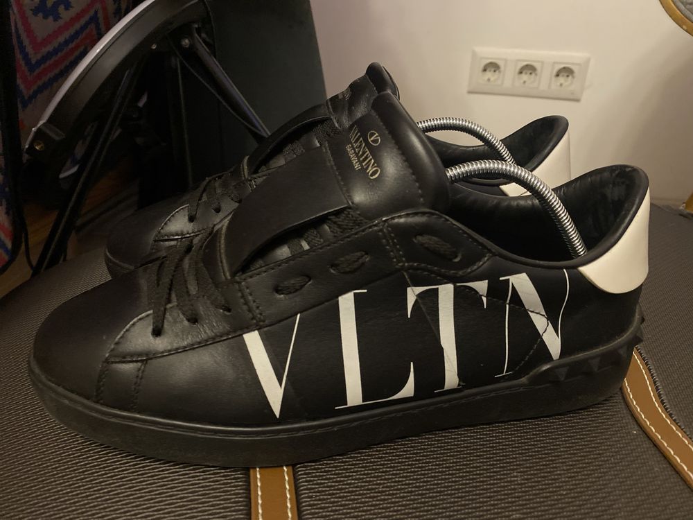 Valentino кеды оригинал