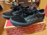 Vans pretos e xadrez tamanho 40,5 bom estado