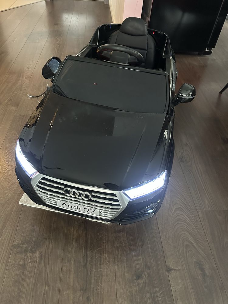 Auto elektryczne dla dziecka Audi Q7 czarne na akumulator model HL159
