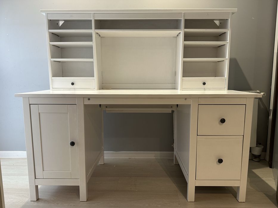 Biurko Hemnes z nadstawką