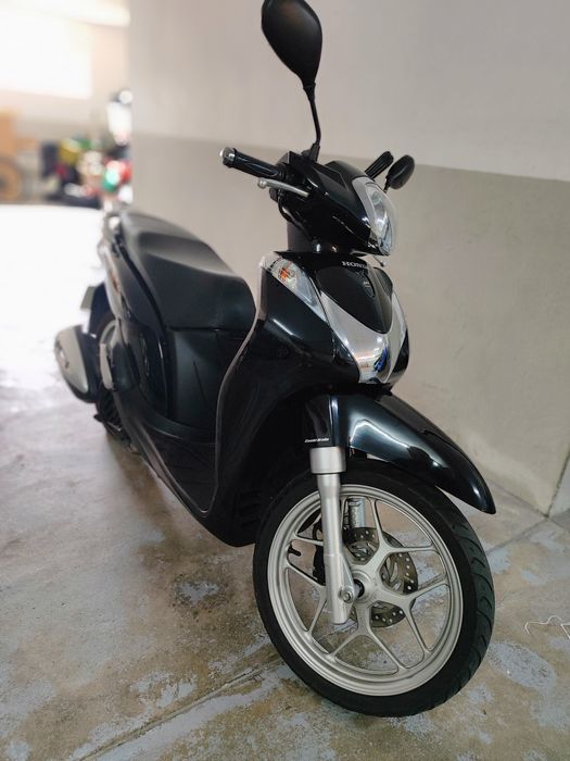 Honda SH125i 2014 – < 18.000 km – Impecável