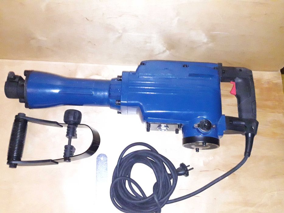 DEDRA Młot wyburzeniowy 1600W DED7848