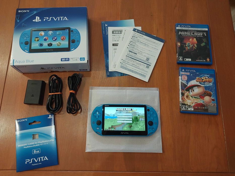 Konsola Sony PS Vita AQUA BLUE + karta 8 gb + gry
