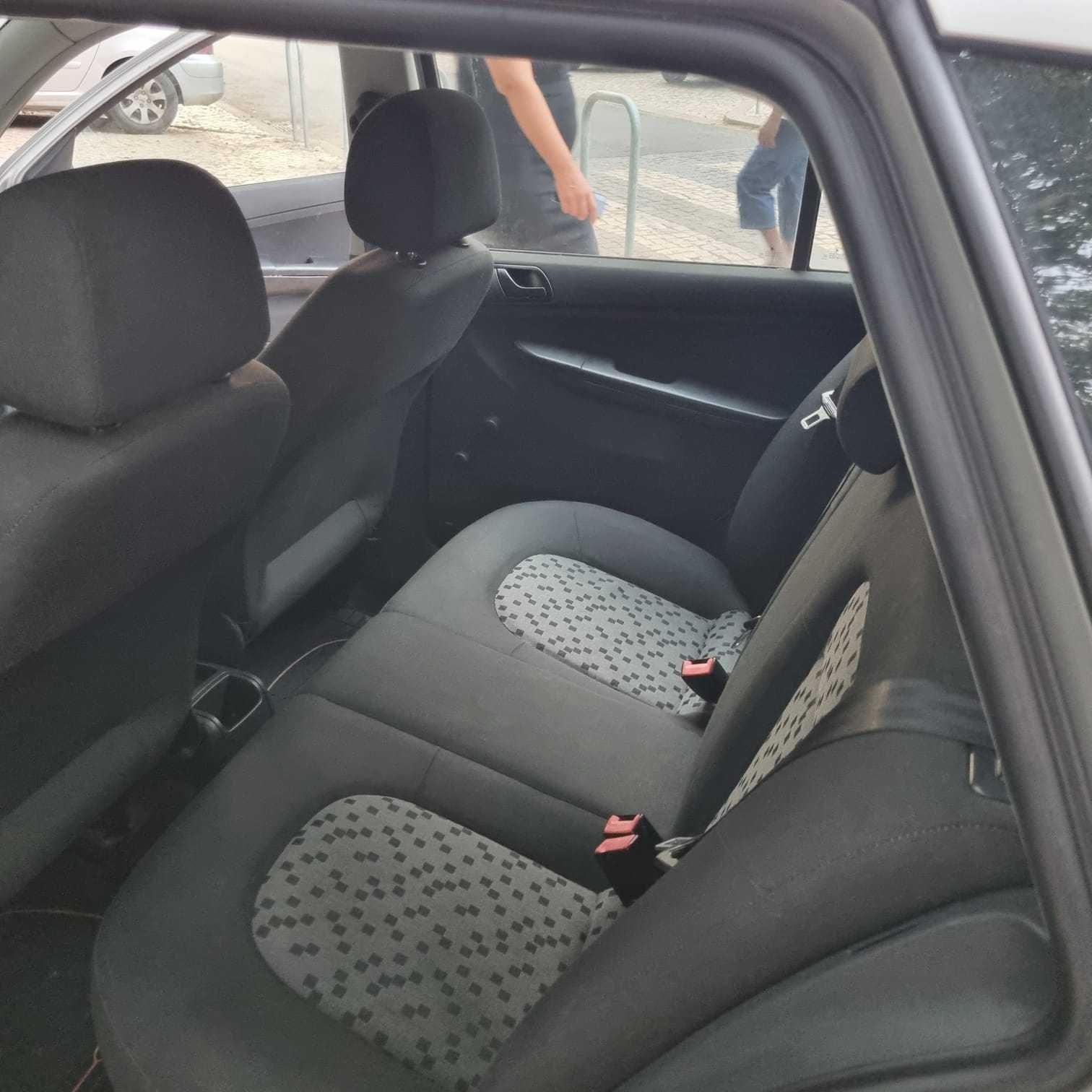 Skoda fabia 1.2 HTP 2005