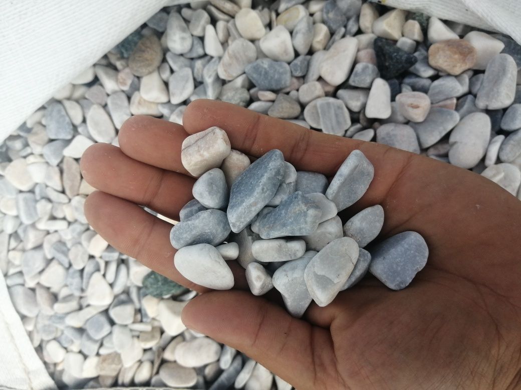 Otoczak Lazur Ice Blue siny biało szary żwir grys kamień