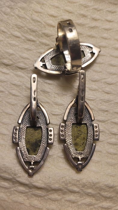 Гарнітури зі срібла