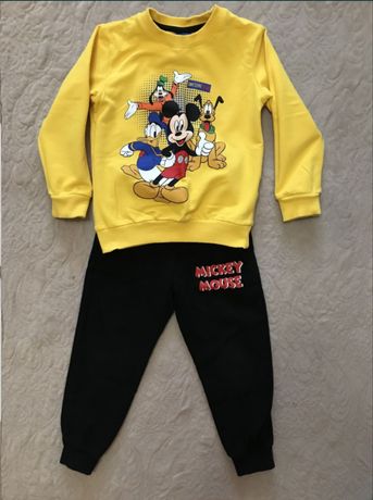 Костюм  George Disney 98 см.