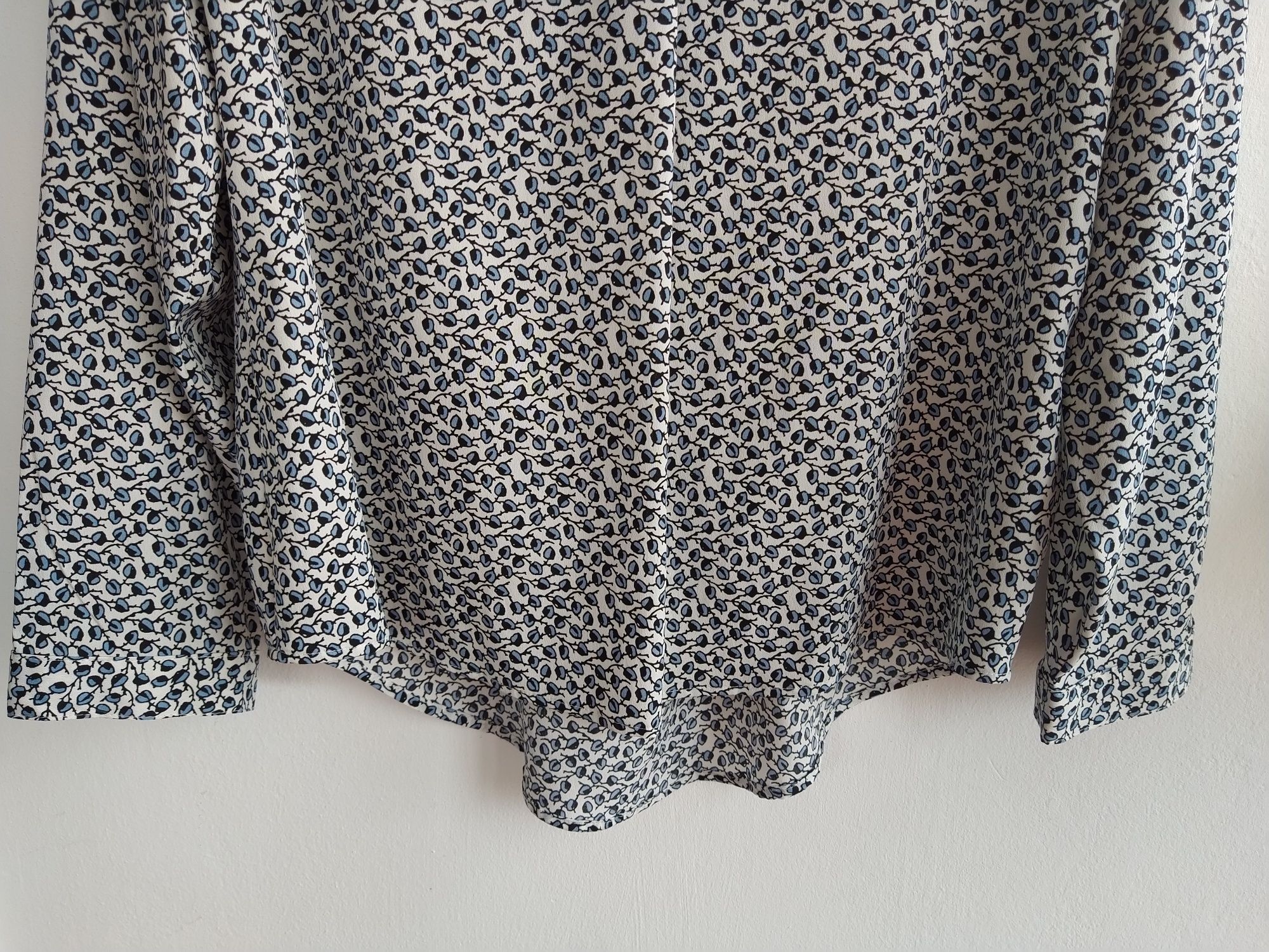 Blusa com padrão - C&A - Tamanho 38 - Nova!