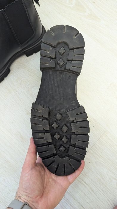 Унісекс шкіряні туфлі Medicine 42 розмір