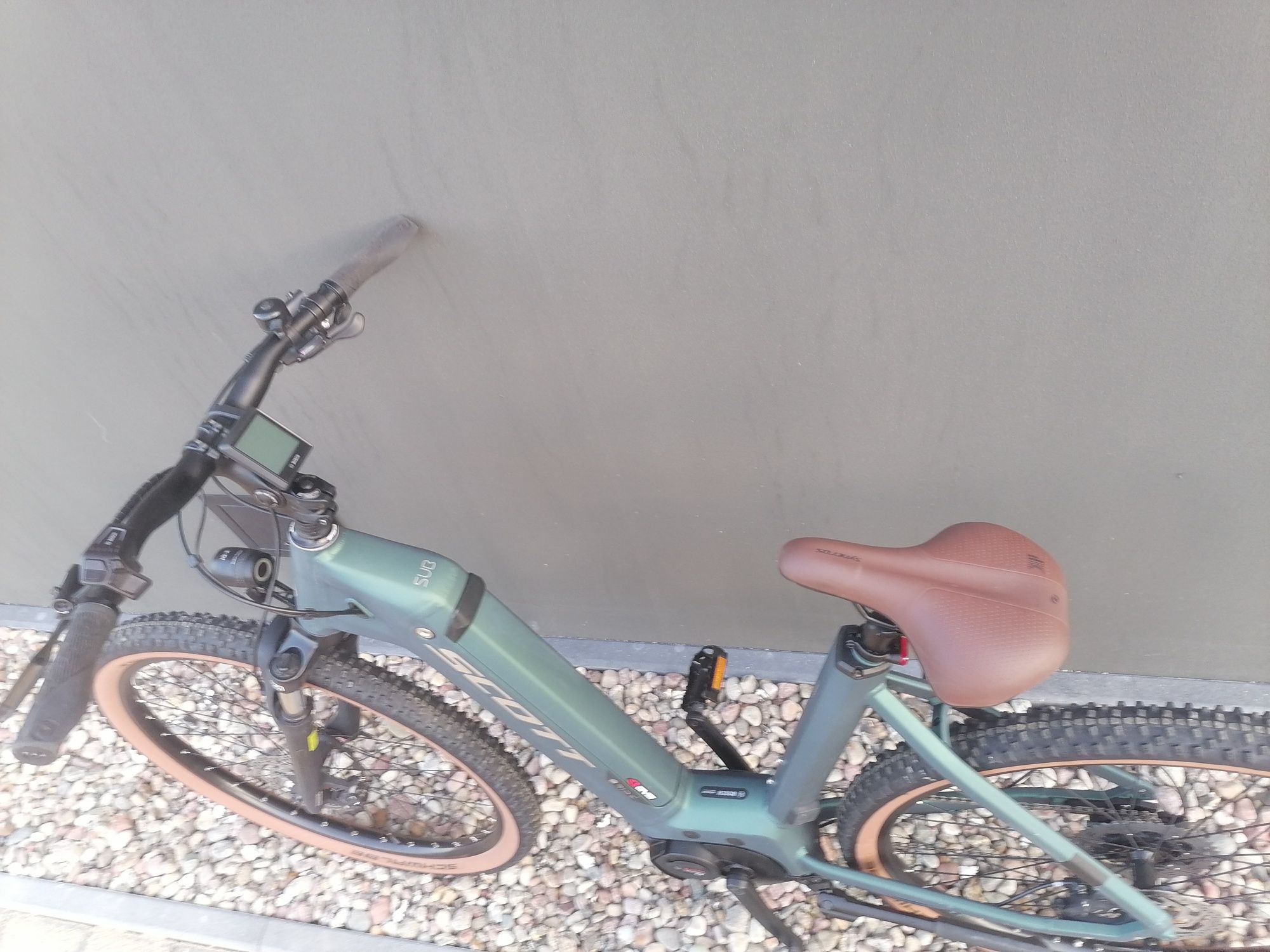 Rower elektryczny damski mtb. SCOTT cross 10. Bosch CX.