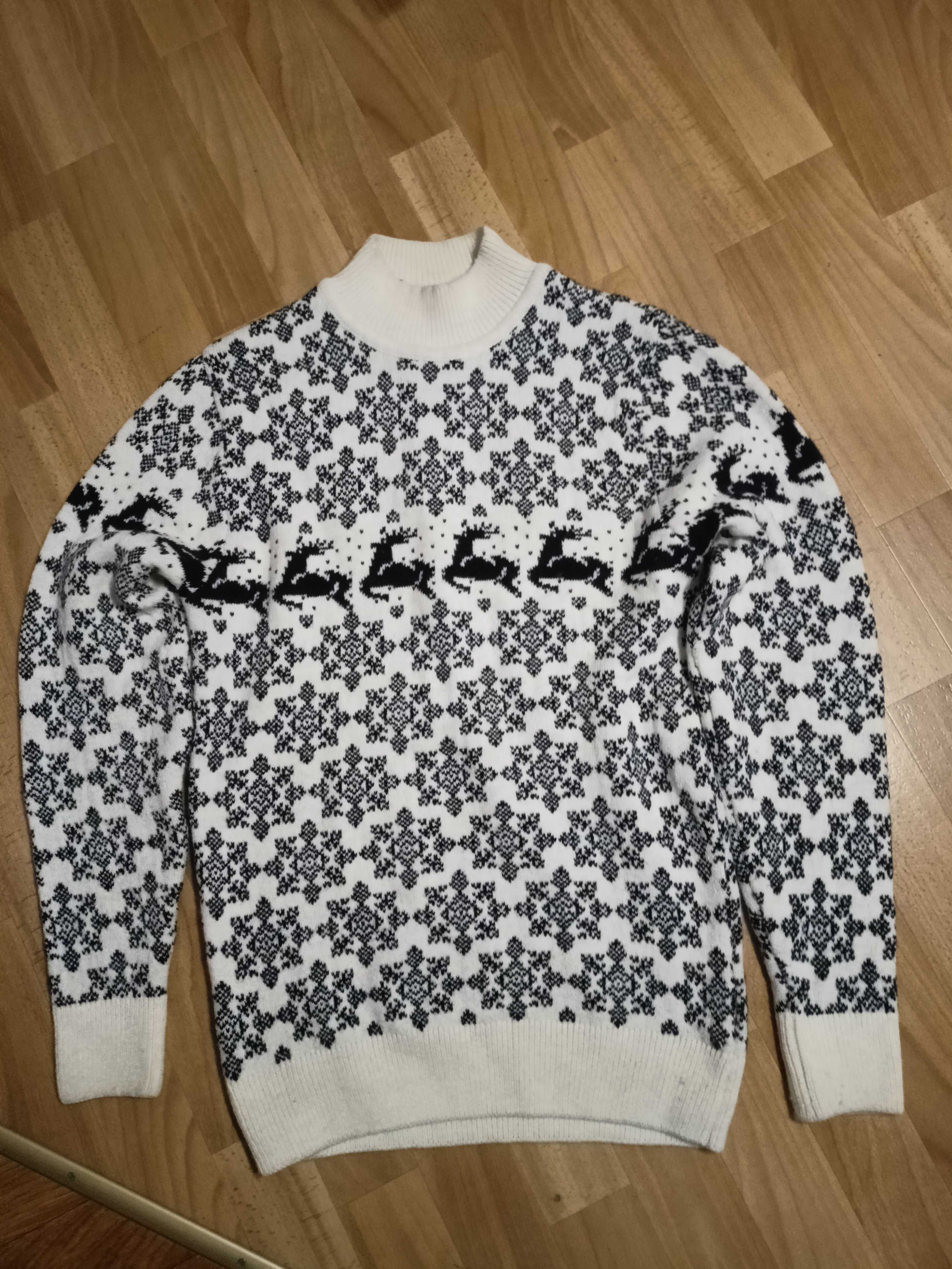 Новорічний светр з оленями
