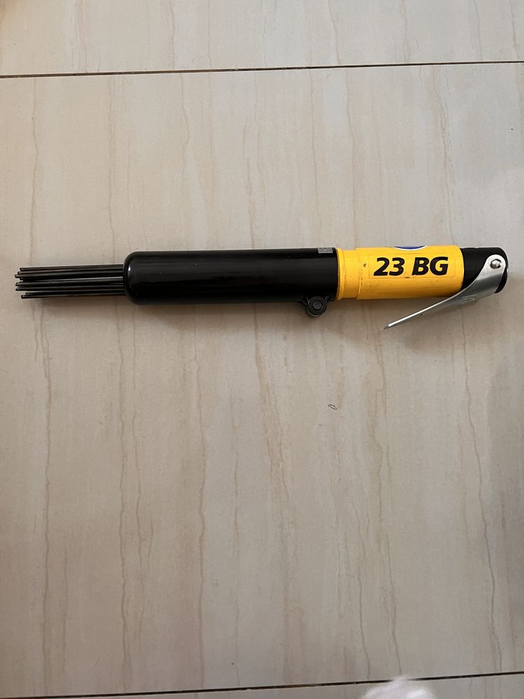 Młotek pneumatyczny igłowy  VON ARX 23BG