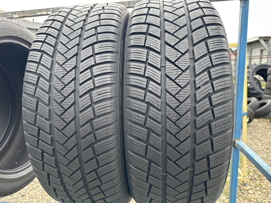 Шини б/у 235/50 R19 Vredestein 2шт