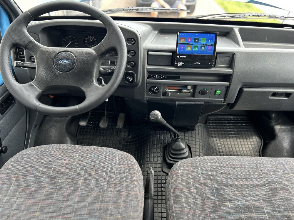 Ford Transit 9 osobowy TVP Lublin