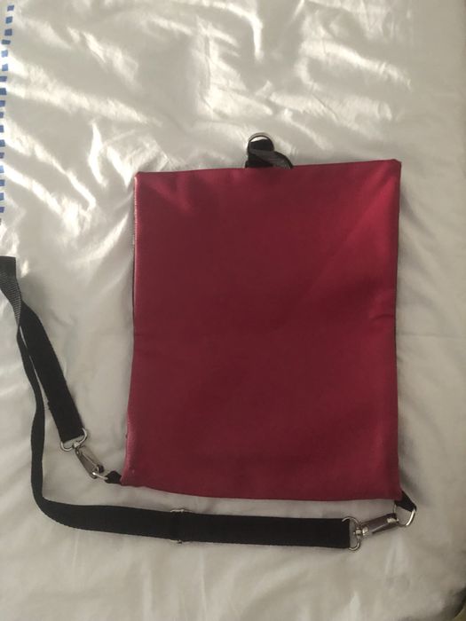 Mala a Tiracolo Rosa e Preta