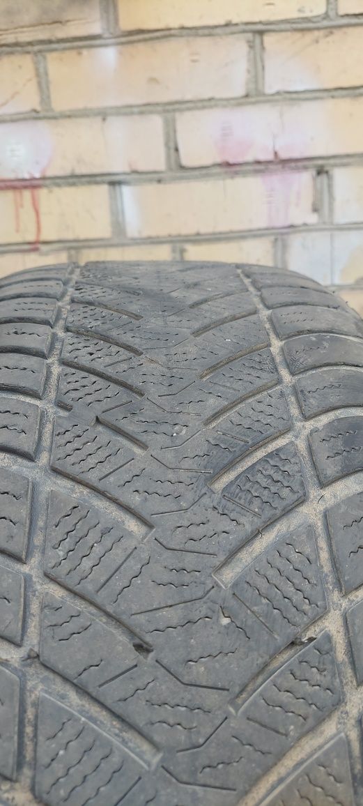 Продам резину 235/45 r17 р17