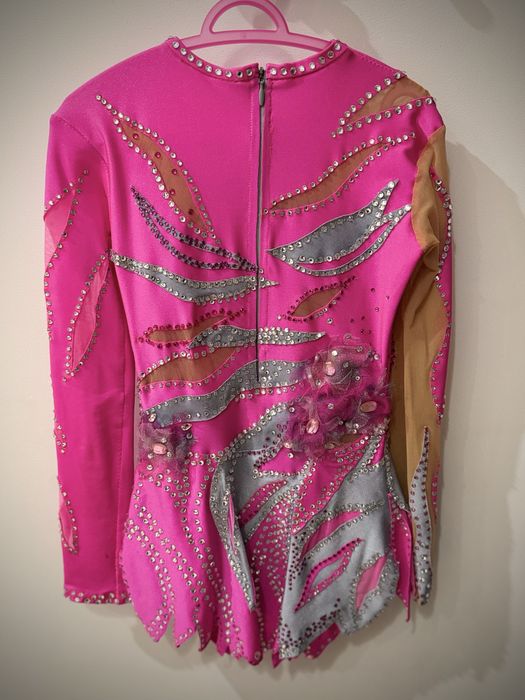 Strój startowy do gimnastyki artystycznej