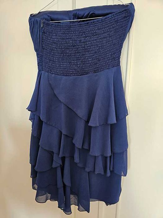 Vestido azul da marca Veneno en la piel