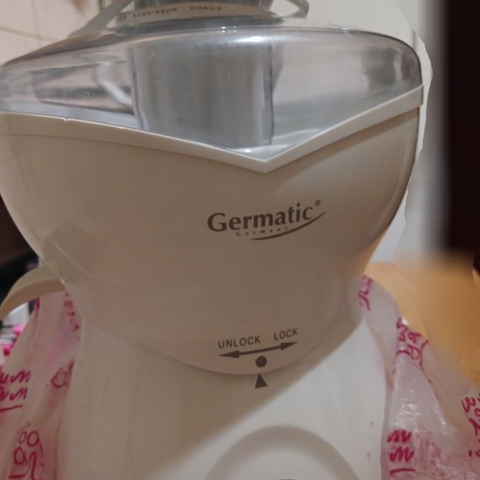 Продам Срочно соковыжималку