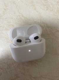 Навушники  Apple AirPods with Lightning Charging Case (MPNY3TY/A)