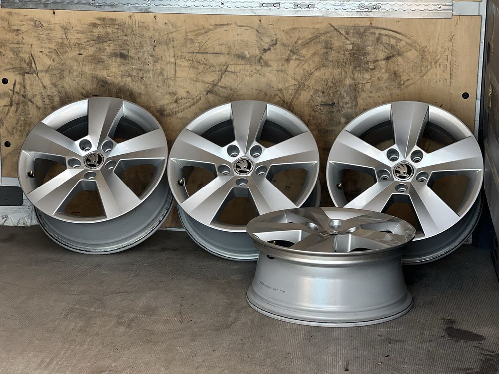 Оригінальні диски 5 112 R16 Skoda Superb Octavia A8 A7 A5  yeti