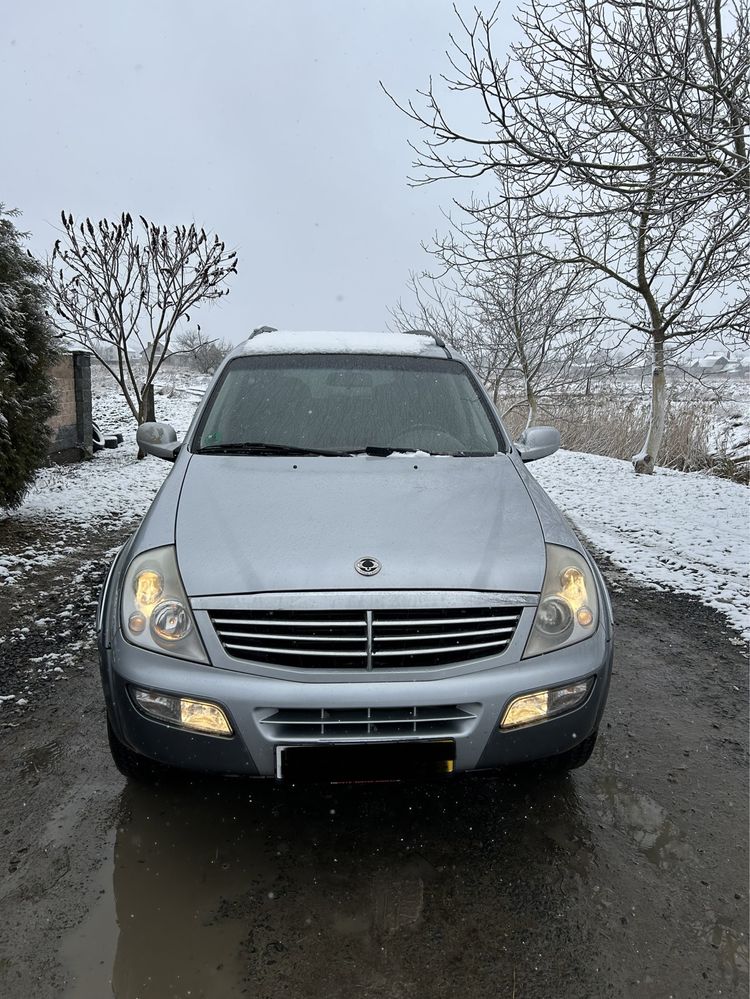 Розборка запчастини шрот Ssangyong Rexton. 2.7 дизель