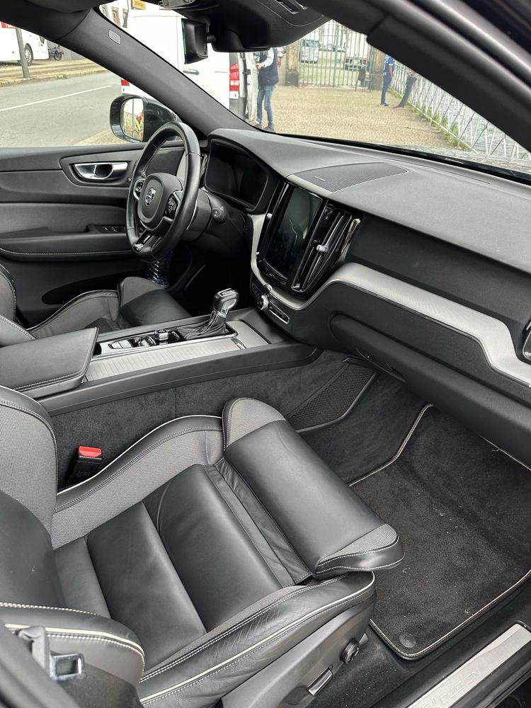 Volvo XC60 D4 R-design