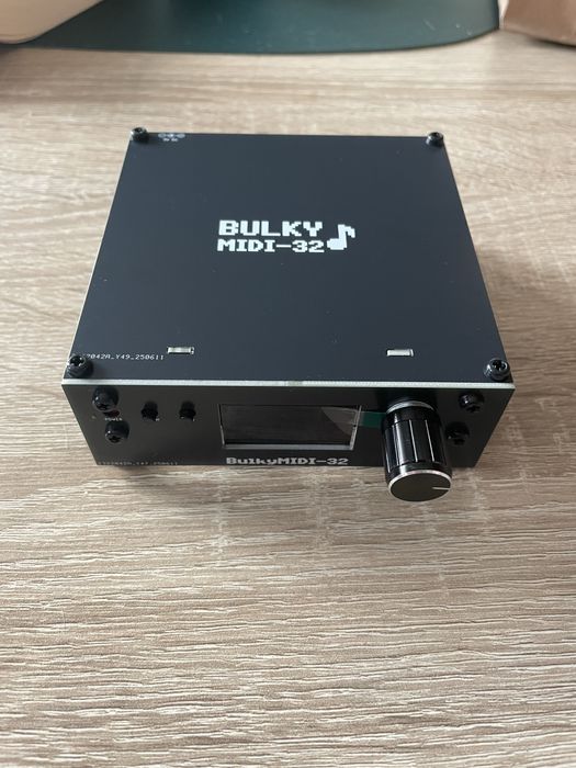 Bulky midi-32 roland mt 32