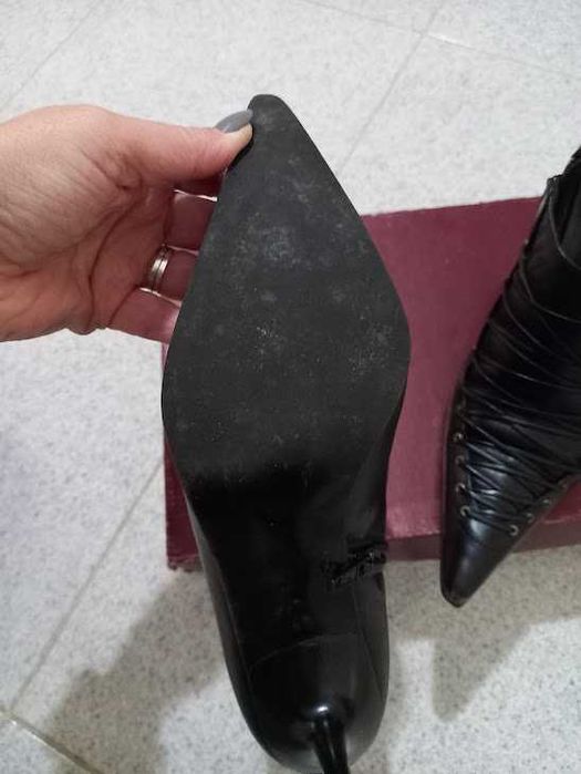 Botins pretos salto