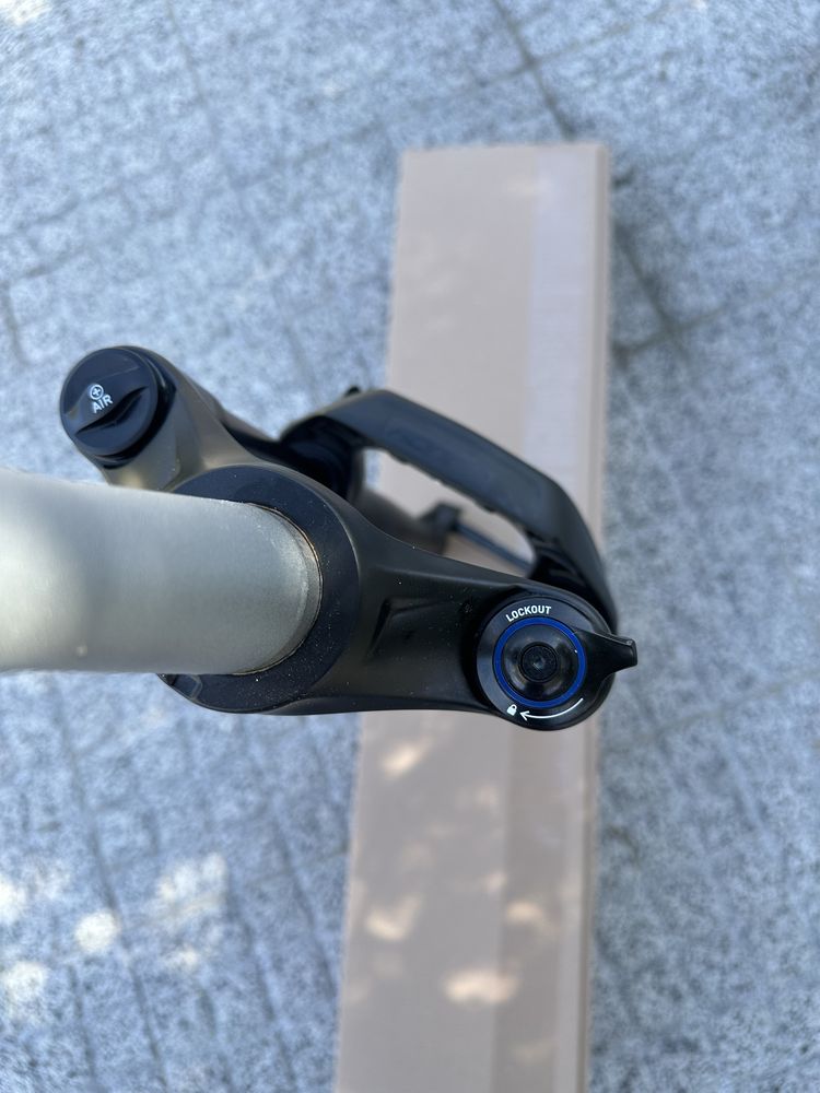 Rock shox judy air 120mm boost nova