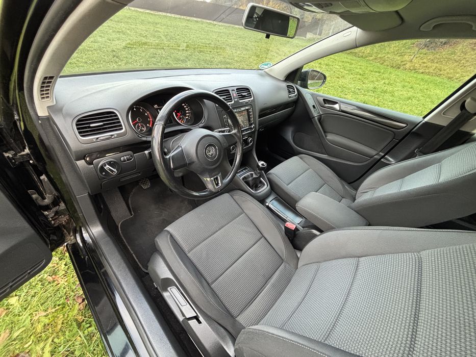 Volkswagen Golf 6 1,6 МРі бензин