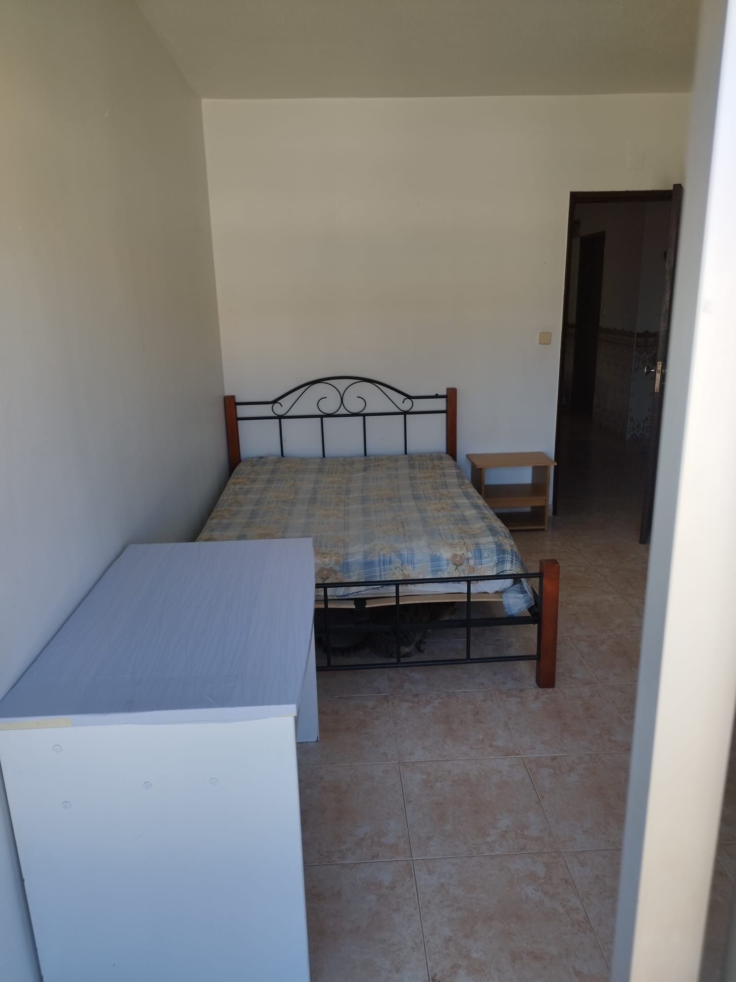 Quarto mobiliado