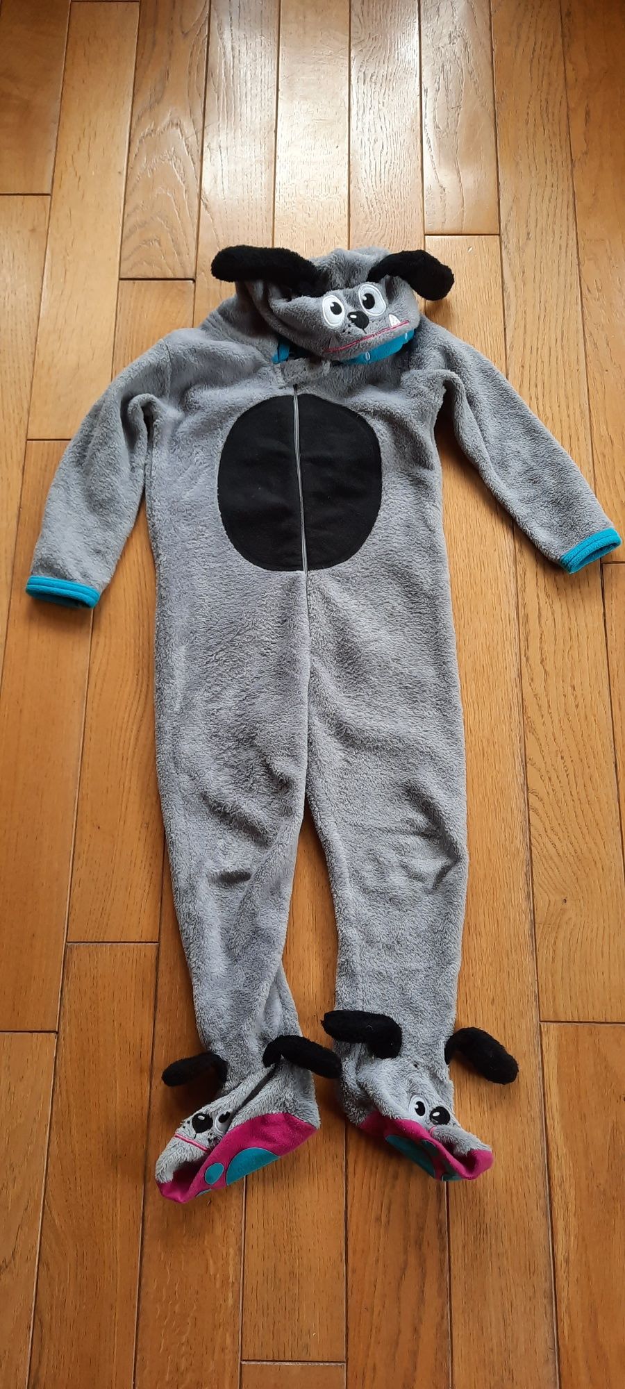Sprzedam piżamę /strój piesek r.104