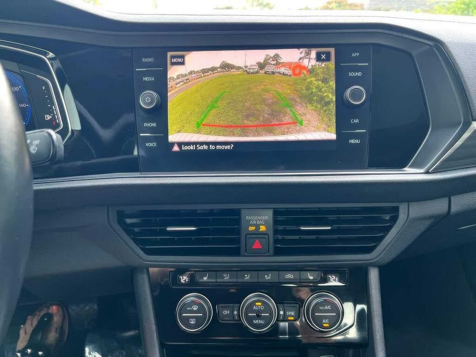 Volkswagen Jetta SEL      2019