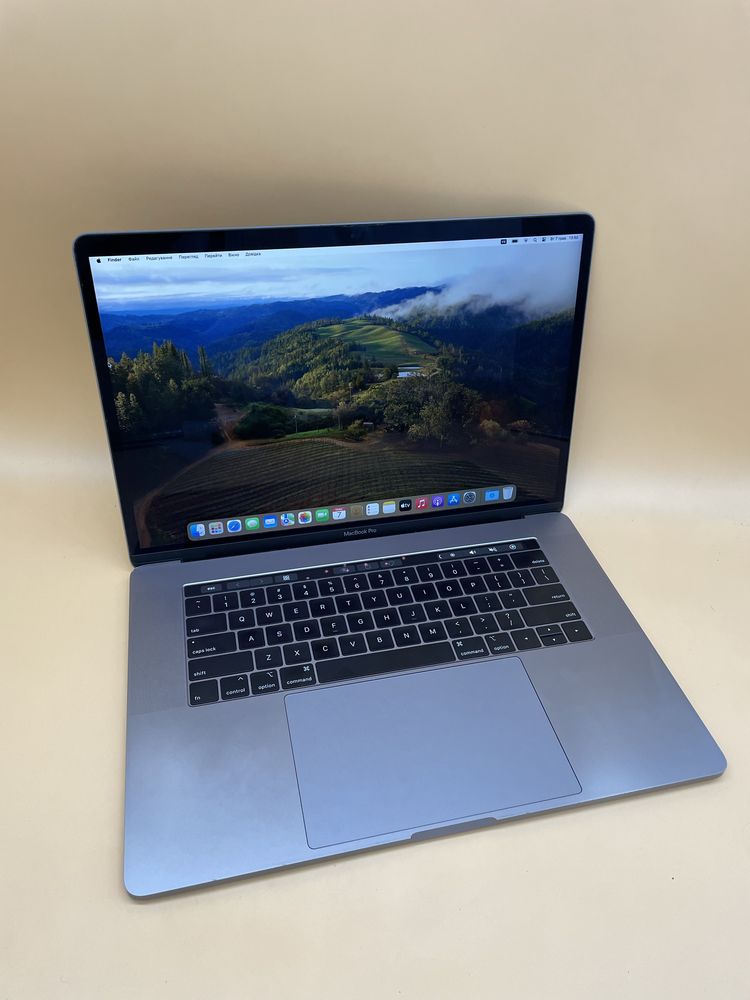 Macbook pro 15.4 2018 1tb i9 32gb батарея 124