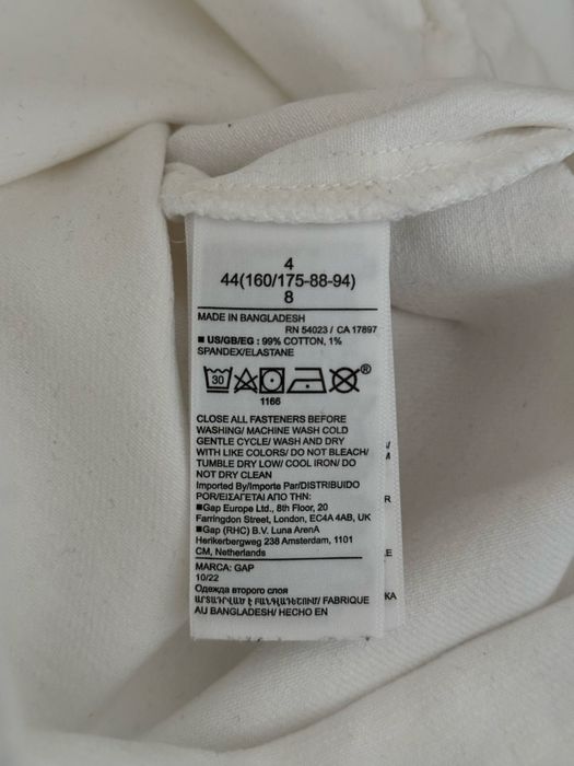 Sukienka na szelkach