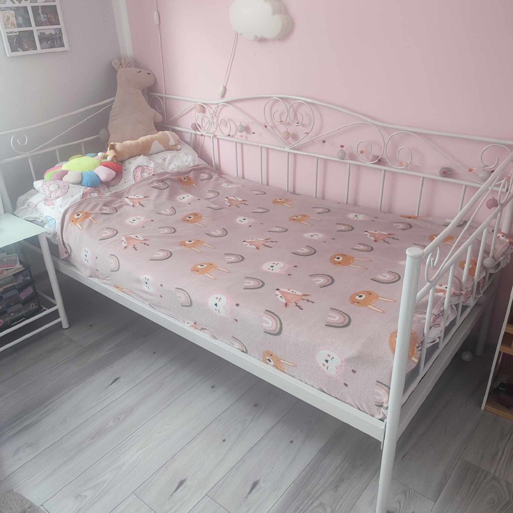 Łóżko 90x200 z materacem