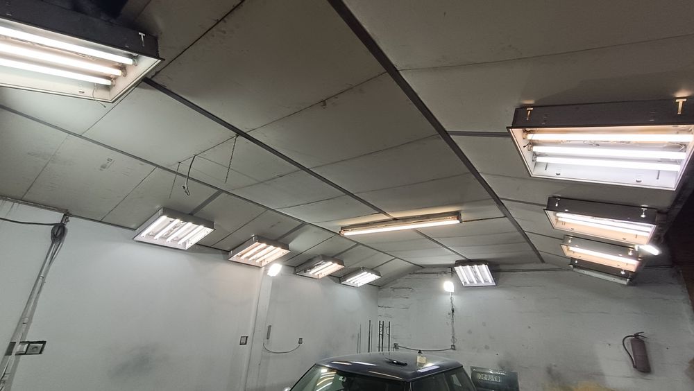 Iluminação para garagem, oficina, escritório