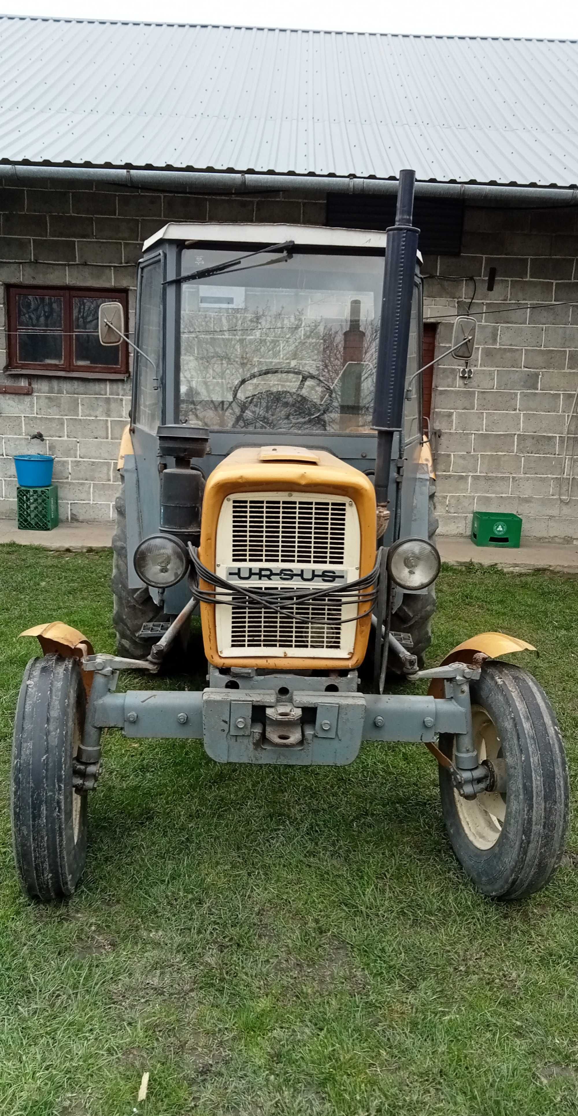 Ciągnik rolniczy Ursus 330m