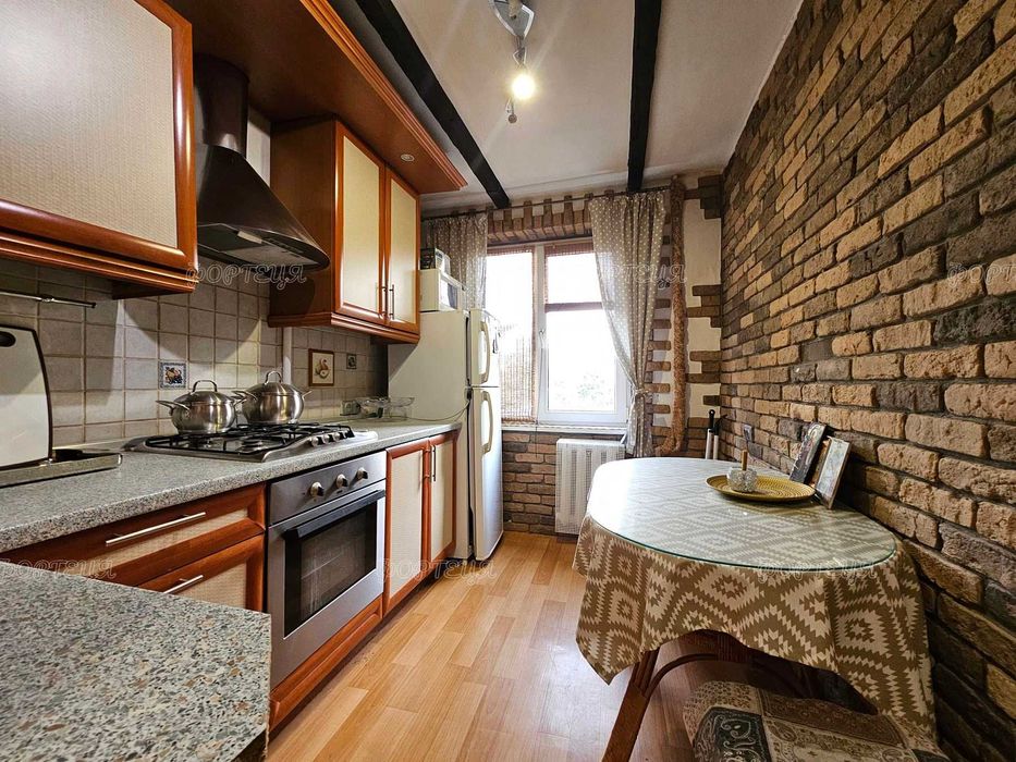 Продаж 2-х кімн квартири на Калнишевського/Осіння