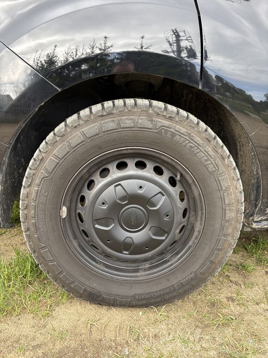 Michelin agilis crossclimate 225/65 r16