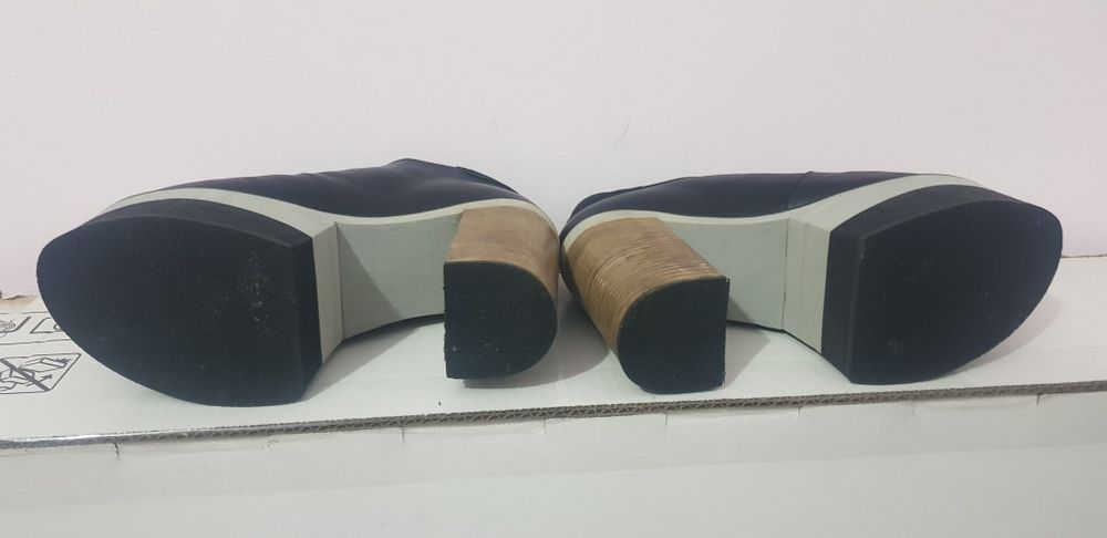 NOTYET tamanho 38 como novas *baixa de preço*