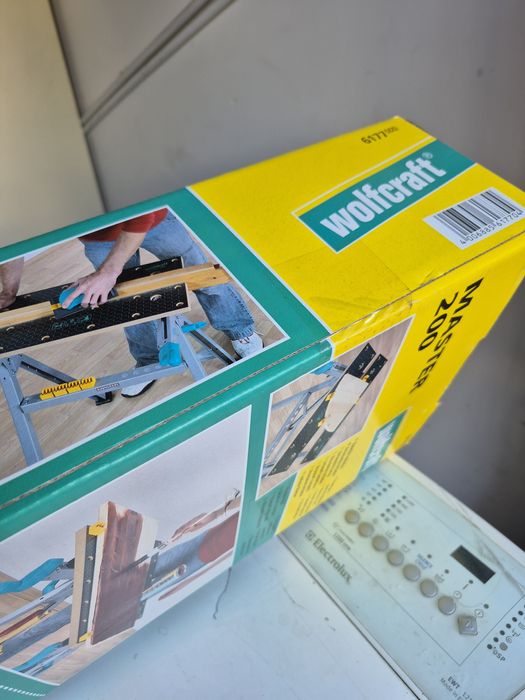 Uniwersalny stół robocz