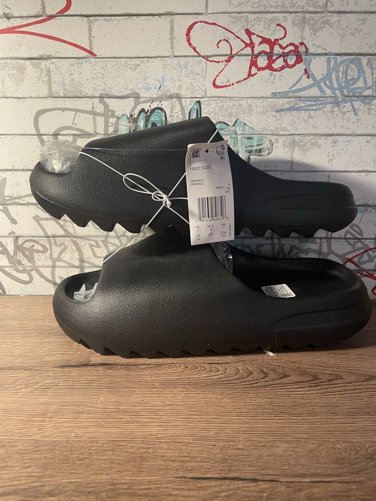klapki yeezy slide