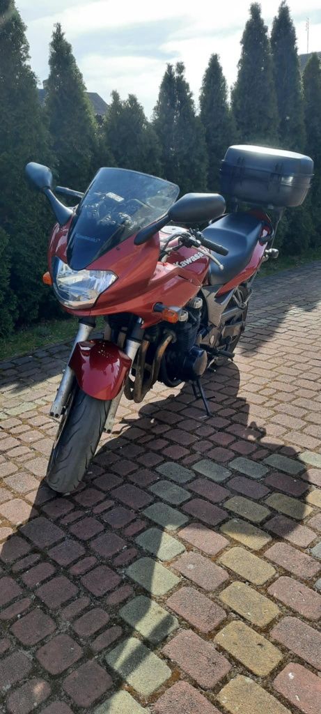 Kawasaki model ZR750S