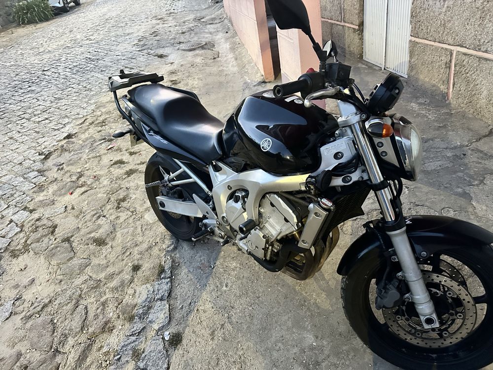 Fzr 6 600 cilindrada bem conservada