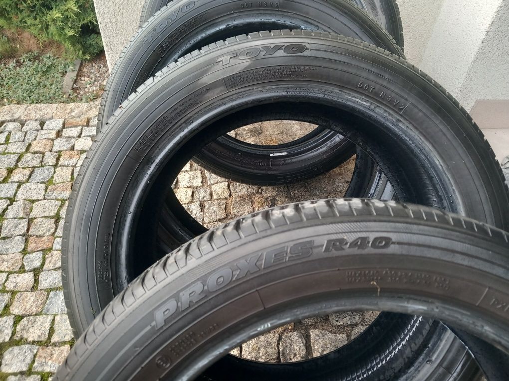 Opony letnie Toyo Proxes R40 215/50R18 92V